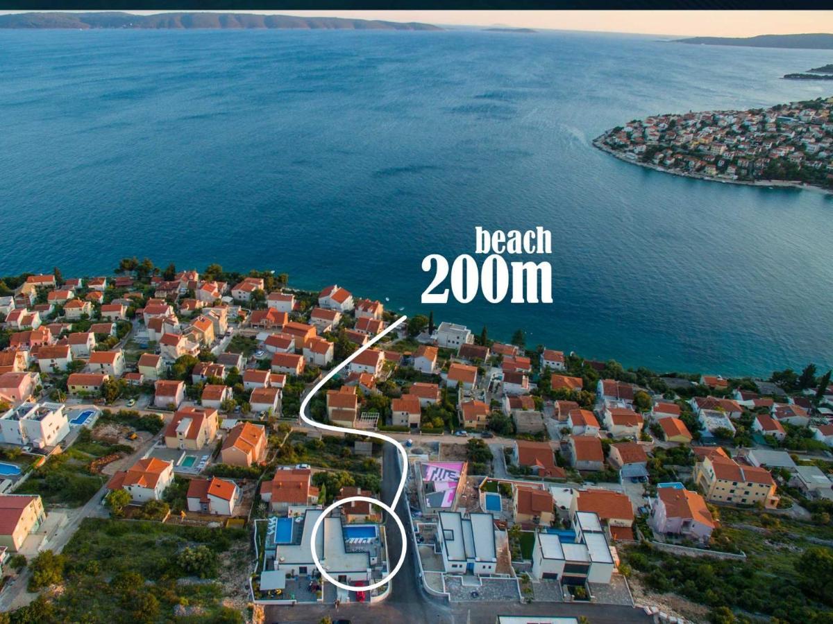 Holiday Home Olive Exclusive - 8 People, Heated Pool, Okrug Gornji, Sea View Trogir Exteriör bild