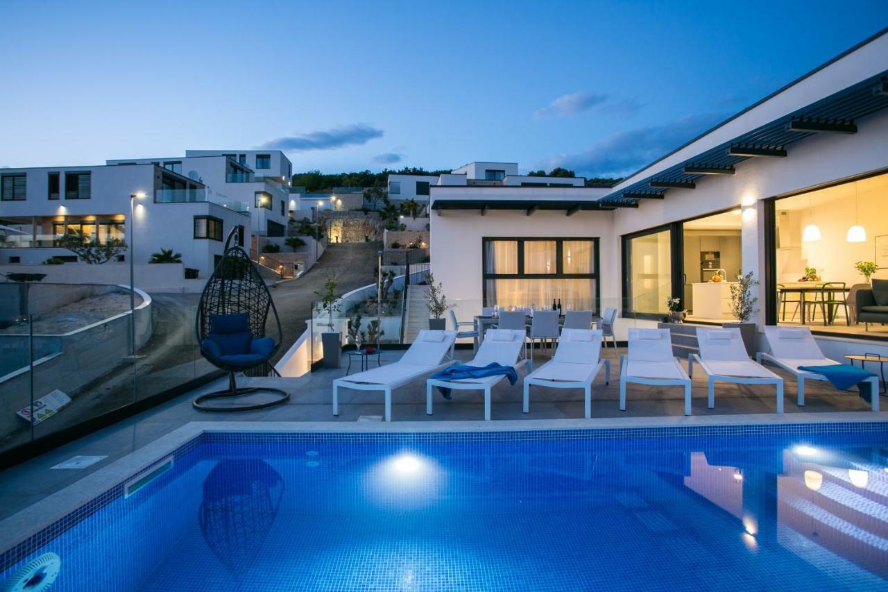 Holiday Home Olive Exclusive - 8 People, Heated Pool, Okrug Gornji, Sea View Trogir Exteriör bild