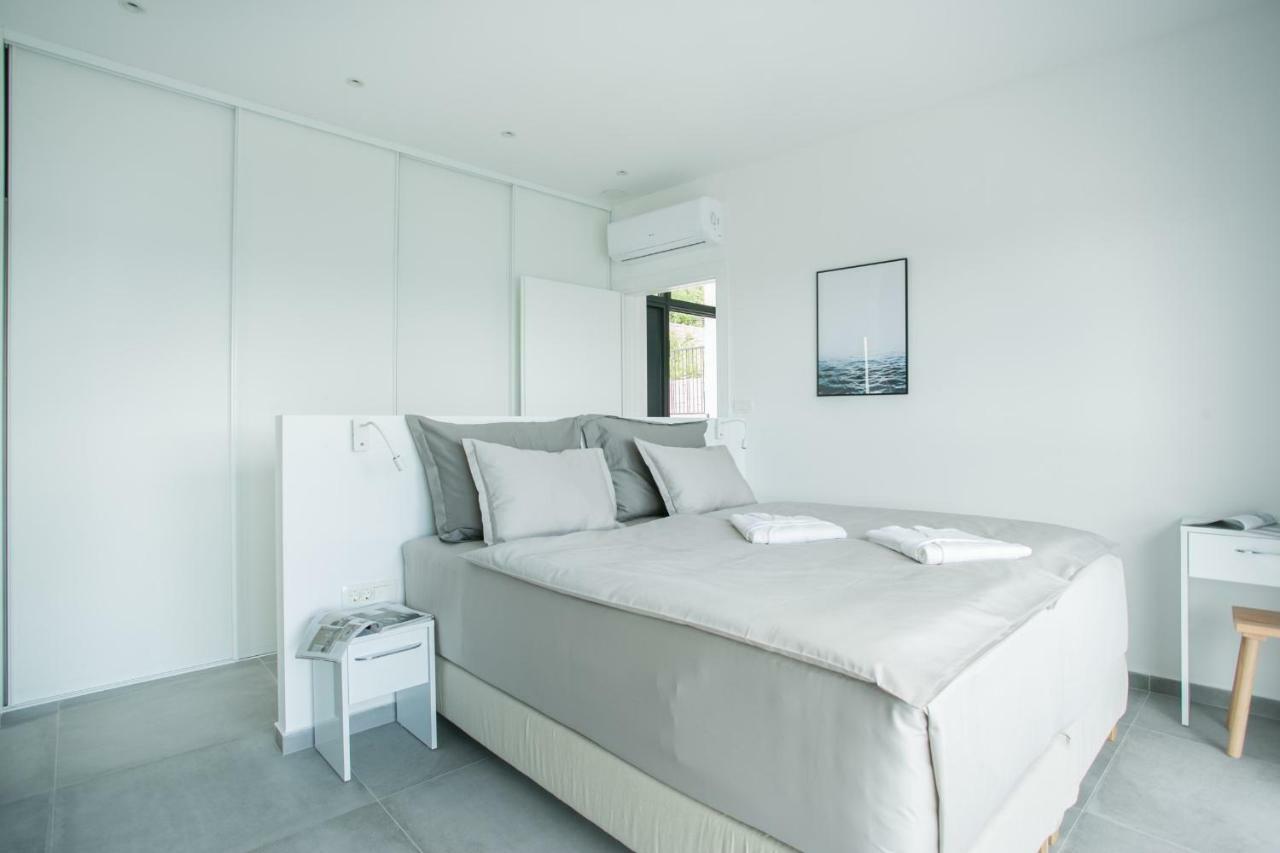 Holiday Home Olive Exclusive - 8 People, Heated Pool, Okrug Gornji, Sea View Trogir Exteriör bild