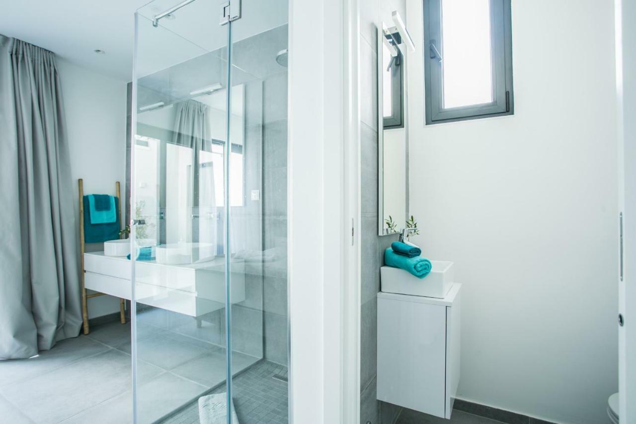 Holiday Home Olive Exclusive - 8 People, Heated Pool, Okrug Gornji, Sea View Trogir Exteriör bild