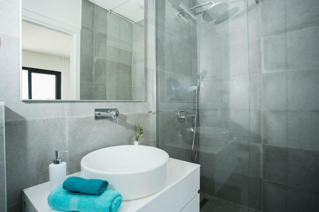 Holiday Home Olive Exclusive - 8 People, Heated Pool, Okrug Gornji, Sea View Trogir Exteriör bild