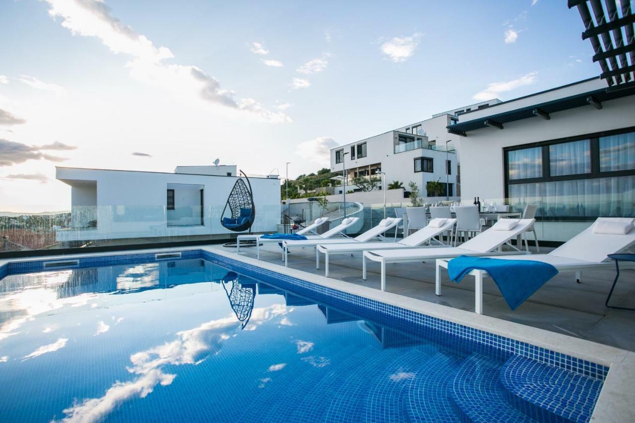 Holiday Home Olive Exclusive - 8 People, Heated Pool, Okrug Gornji, Sea View Trogir Exteriör bild