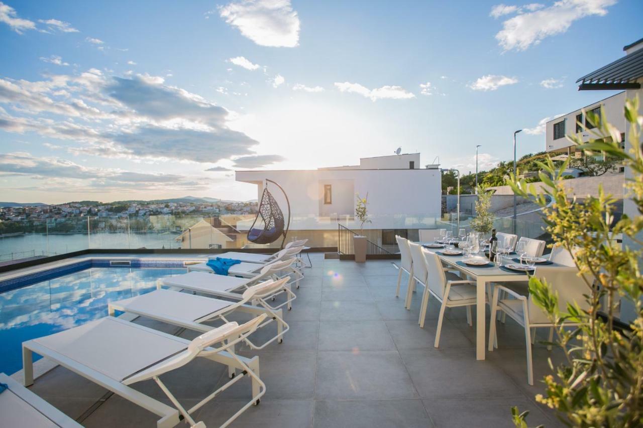 Holiday Home Olive Exclusive - 8 People, Heated Pool, Okrug Gornji, Sea View Trogir Exteriör bild