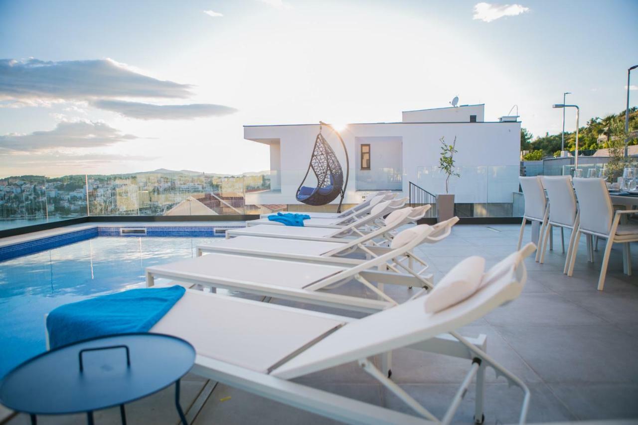 Holiday Home Olive Exclusive - 8 People, Heated Pool, Okrug Gornji, Sea View Trogir Exteriör bild