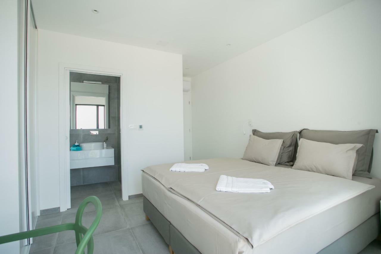 Holiday Home Olive Exclusive - 8 People, Heated Pool, Okrug Gornji, Sea View Trogir Exteriör bild