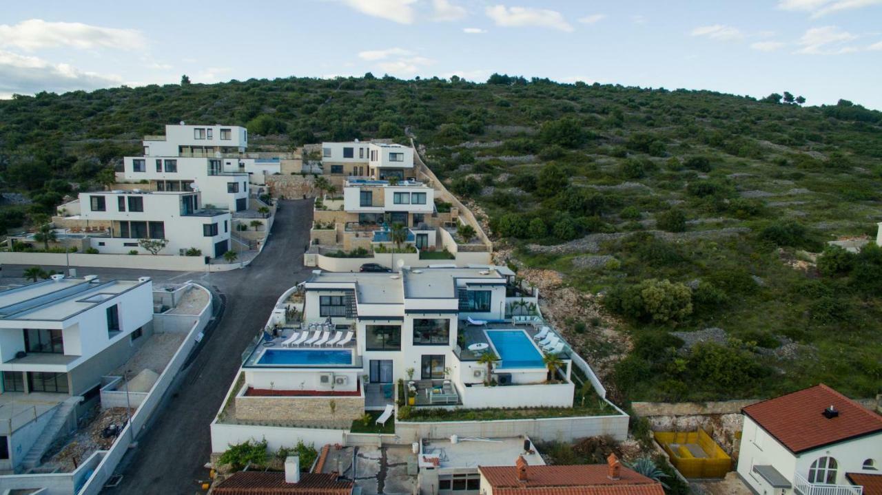 Holiday Home Olive Exclusive - 8 People, Heated Pool, Okrug Gornji, Sea View Trogir Exteriör bild