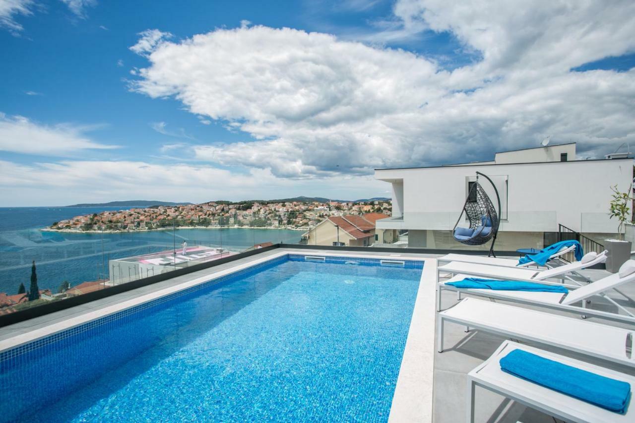 Holiday Home Olive Exclusive - 8 People, Heated Pool, Okrug Gornji, Sea View Trogir Exteriör bild